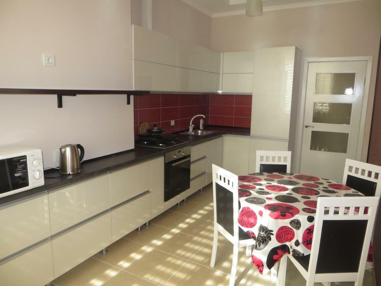 Lux Bishkek Apartment Luaran gambar